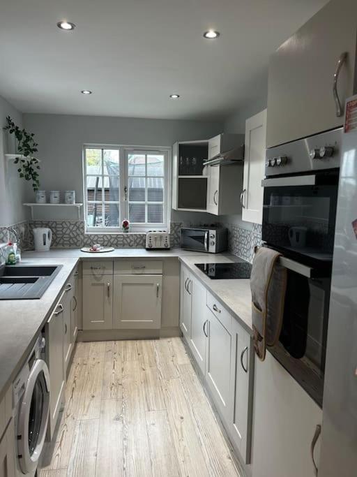 15 Min Drive To Airport 20 Min To Loch Lomond And City Center Old Kilpatrick Exterior photo